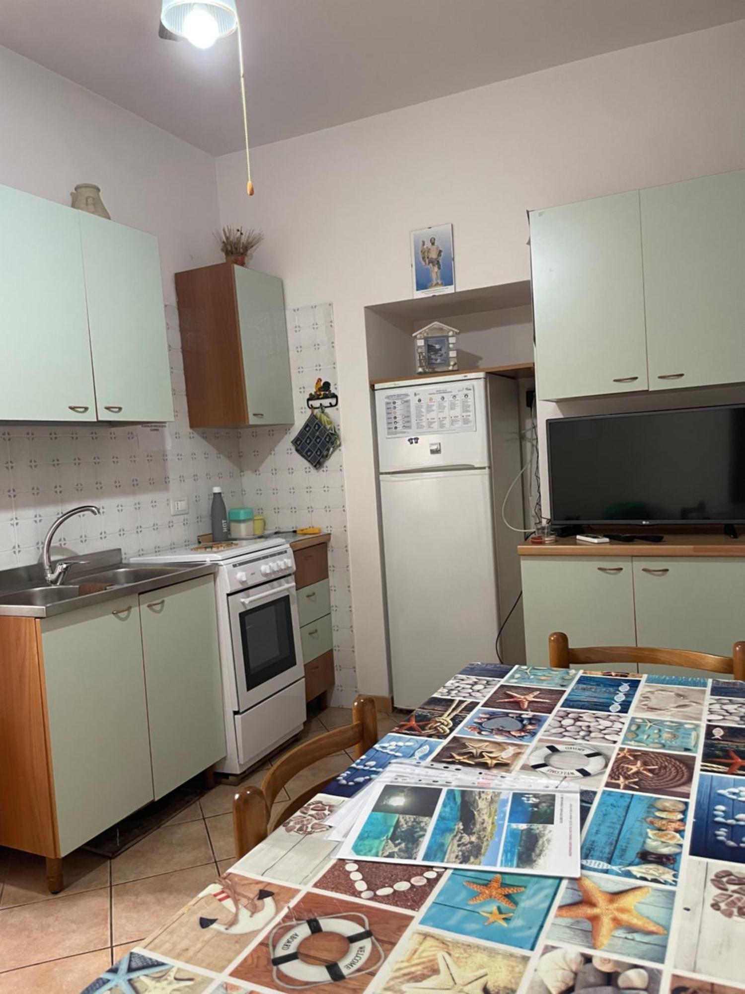 Appartamento Al Centro Di Ustica 우스티카 외부 사진